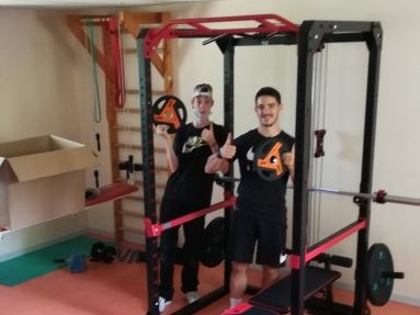 Un Rack, nouveau joujou en salle de musculation.